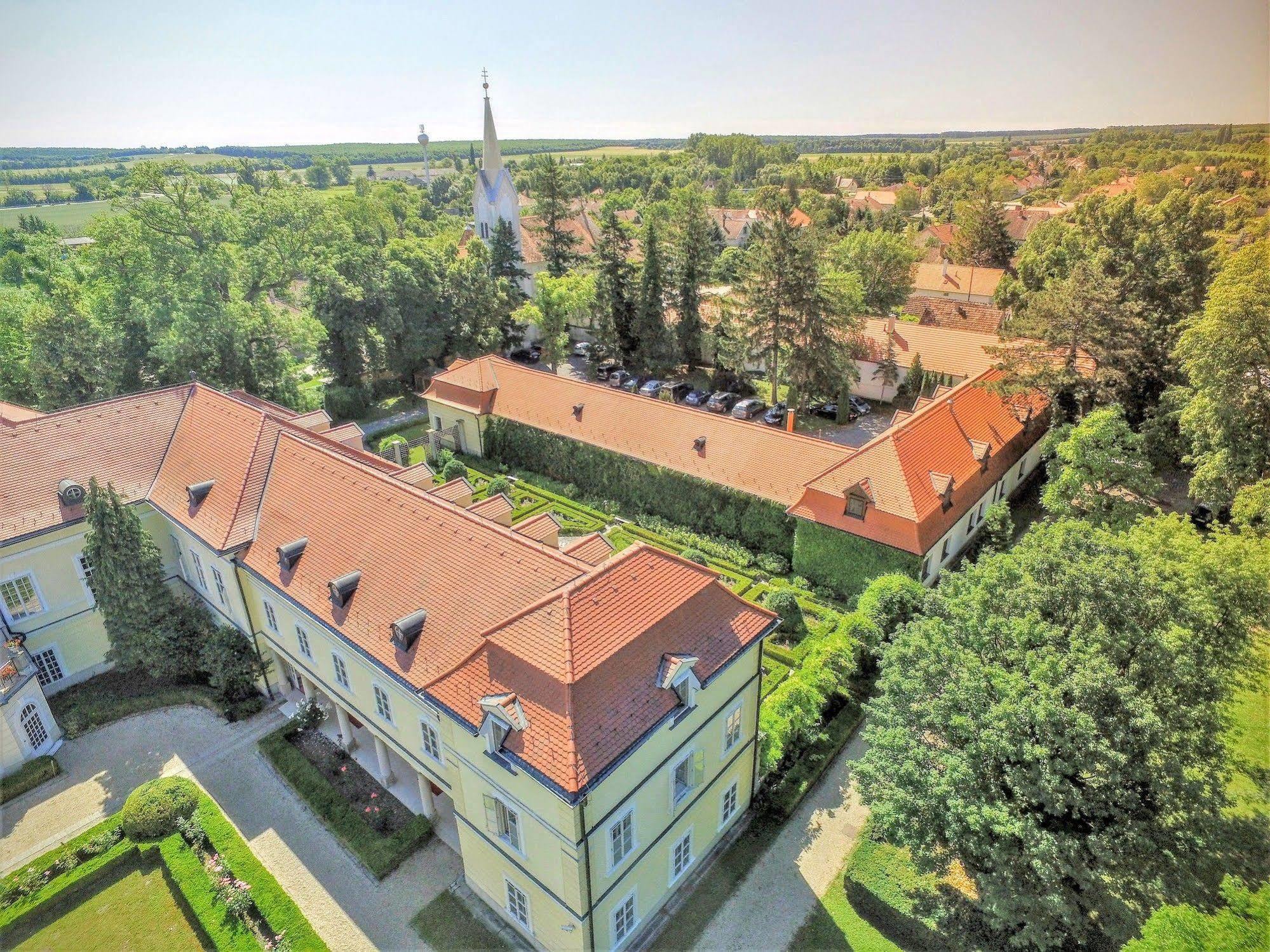 Szidonia Castle Ξενοδοχείο Röjtökmuzsaj Εξωτερικό φωτογραφία